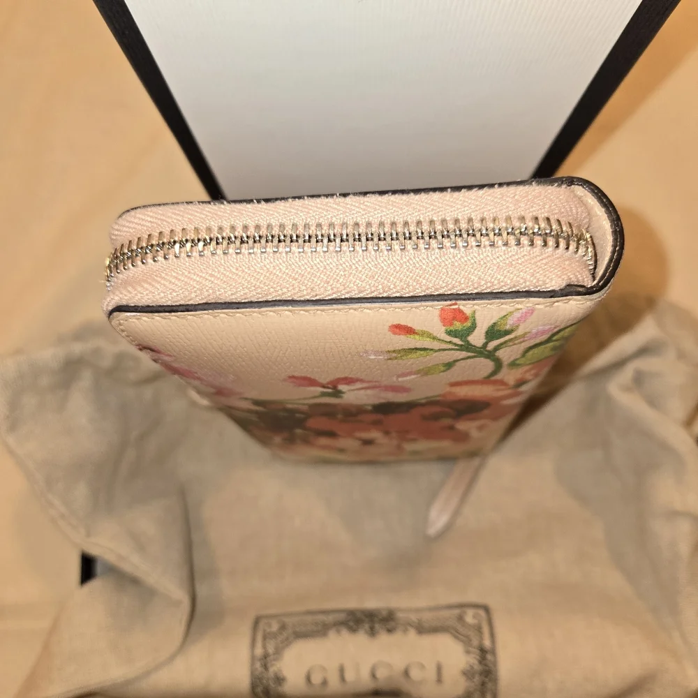 Gucci Blooms Pink Floral Zip Around Wallet - Picture 6 of 12